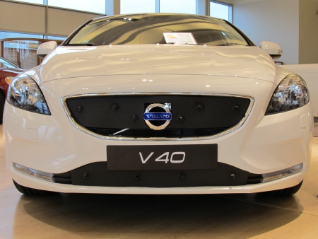 Maskisuoja Volvo V40 2013-