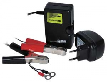 AKKULATURI BC300 0,3A 12V AUTOMAATTI